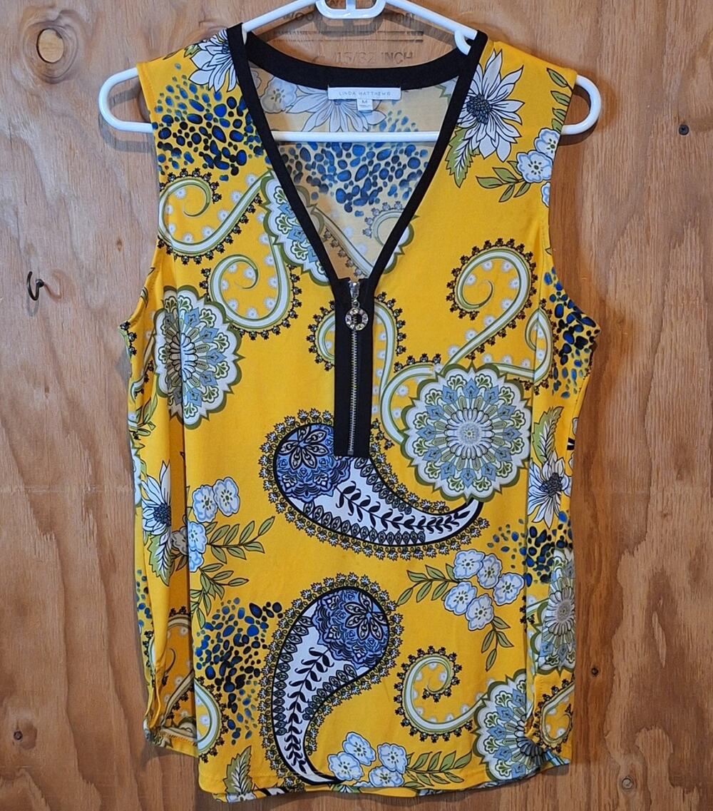Linda Matthews Shirt Womens Size Medium Sleeveless Yellow Paisley Summer Classic